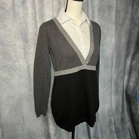 Motherhood Maternity Grey, Black and White Faux Layered Sweater - size Medium - Picture 2 of 9